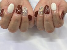 ハニービービー(Honey Bee Bee)/秋カラーネイル