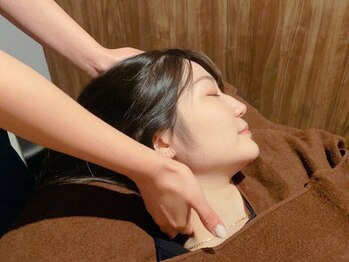 ドライヘッドスパ専門店 ヘッドミント 伏見店の写真/【ドライヘッドスパ70分3,980円/全身もみほぐし+ヘッドスパ90分8,980円】専門店の技で首肩コリを集中ケア!