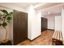 バリマグマストーンヨガ キューピーネイルアンドアイラッシュ Earth店/清潔感のあふれる店内