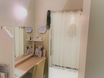 パリス デ スキン アリオ札幌店(Paris de skin)/パウダールームも明るく☆