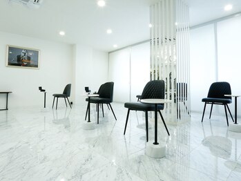 RBL 自由が丘店/待合スペース