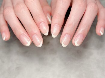 ブリスフルハピネス(Blissful happiness)/王道のフレンチネイル