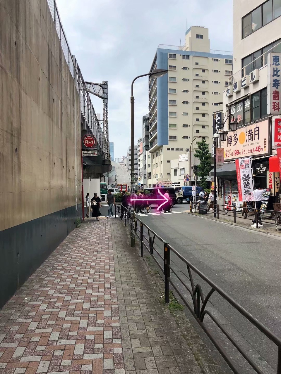 美極 トータルビューティー(美極 TOTAL BEAUTY)/線路脇