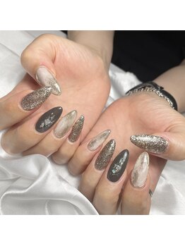 レイヴィー(Raivy)/くすみニュアンスネイル