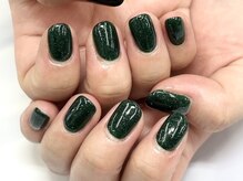 ハニービービー(Honey Bee Bee)/緑ラメネイル