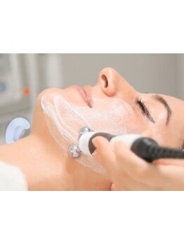 ホウレイ線・たるみ改善！予防ケア