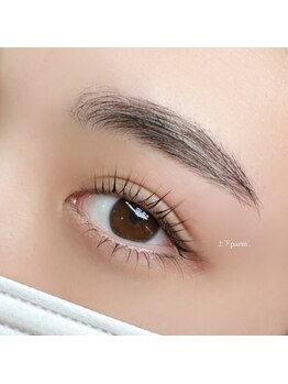 タグ シー(#She)/上下まつ毛パーマ