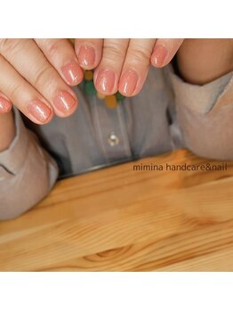 ラメを重ねて少しだけキラっと☆