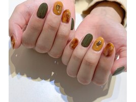 べっ甲ネイル。