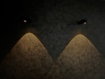 ググ(gugu)/落ち着く暗闇空間♪