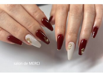 サロン ド メルシー(Salon de MERCI)の写真/経験豊富なスタッフが一人ひとりに寄り添いご提案！初めての方も◎好みや雰囲気に合わせたスタイルへ♪