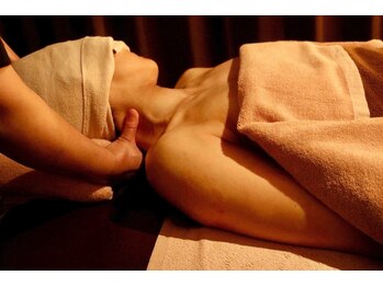 カオリサロン(Kaori salon.)/上半身集中★頭・デコルテ・背中