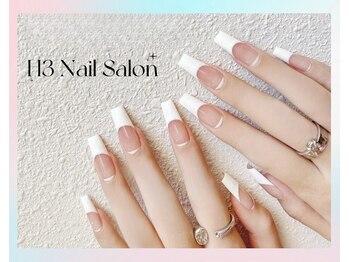 エイチスリー(H3)/Wフレンチネイルの長さ出し