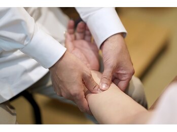 吉宗指圧治療院/腕　指圧