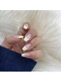 【フレンチネイル】