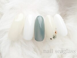 秋冬カラーの癒しフラワーネイル