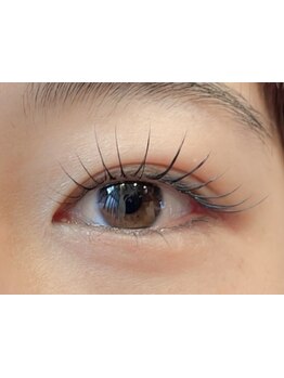 ナチュラル上品な目元にしたい