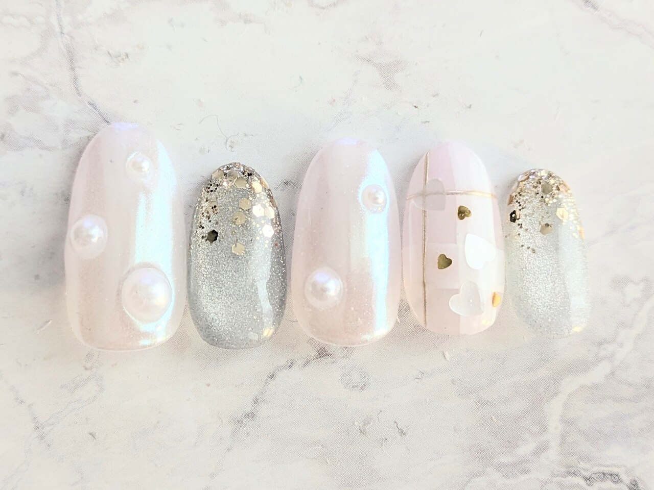 2026年春トレンド】ホワイト ワンカラー ハンドのネイルデザイン集