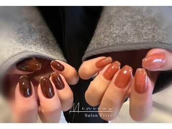 ミニュー(Minieux)/アシメワンカラーネイル