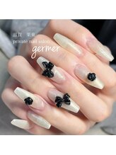 ジェルメ(germer)/ラメ入りワンカラーにパーツON！