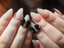 トリネブランシ ネイルアトリエ(Trinebranci._Nail Atelier)/スキニーフレンチ◇リボン