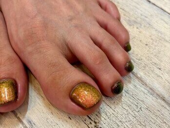 シンプリー ネイルアンドアイラッシュ 祖師谷大蔵店(Simpliee Nail&Eyelash)の写真/ふとした瞬間、視線を奪う。どこでも魅せられる、つるピカ素足!