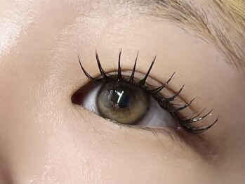 イオロ(iolo)/束感マツエク