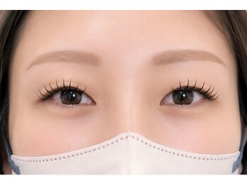 エーケーラッシュ(AK lash)の写真/LEDとマツパ掛け合わせた技術のエクパを導入!自まつげが馴染んで影が消える可愛い目元を♪