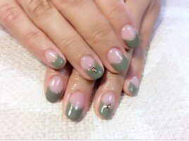 シンプルハーフフレンチネイル