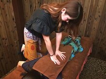 アジアンリラクゼーション ヴィラ 福岡東店(asian relaxation villa)の雰囲気（肩こり・腰痛・各部位の筋肉疲労はタッチケアの揉みほぐしが(^^)）
