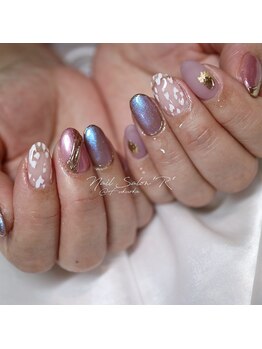 ネイルサロン R/スタイリングコース 8030円