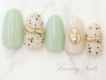 ラグジュアリーネイルズ アカバネ(Luxury Nails Akabane)/ぷっくりミラー*柄ネイル