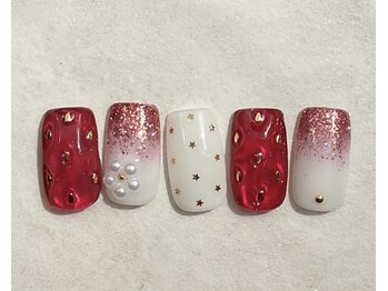 アイビー(Aivy)/ぷっくり苺ネイル