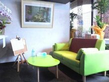 整体院 みどり健康館の雰囲気（緑を基調とした待合室でゆっくりしていただけます♪）
