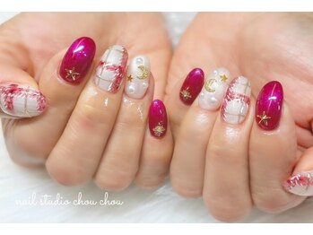 ネイルアンドアイラッシュスタジオ シュシュ(chouchou)/冬のピンクチェックネイル