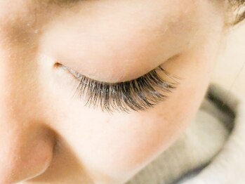 ノヘアン(noheanc)/伏し目でも美しいお目元に