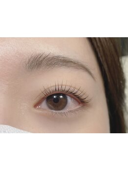 ナチュラル上品な目元にしたい