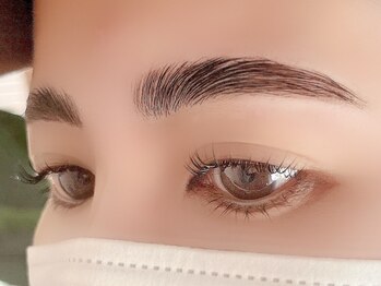 エイト(eight)の写真/話題の眉毛パーマでお顔の印象がぐっと変わる♪まつ毛パーマとセットでお得に☆朝のメイク時間も短縮◎