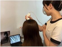 アリィルアナ(Alii Luana)の雰囲気（スコープで頭皮を見る事で原因を見ていきます。）