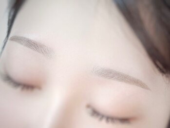 メメ(MEME)の写真/≪ハリウッドブロウリフト＆ワックス≫骨格に合わせたデザインであなたの理想の眉へお仕上げします♪