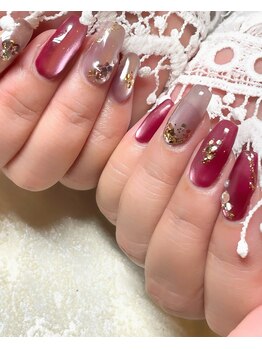 水光マグネットネイル