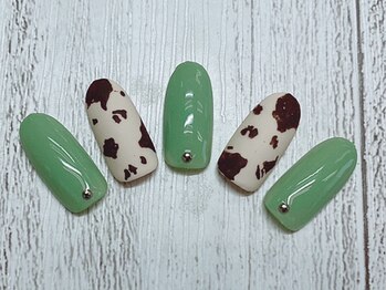 ネイルアンドアイラッシュサロンR/バッファロー柄