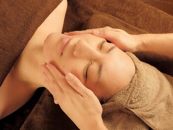 レゼール(Les ailes)の写真/毛穴詰まりが気になる方へ【毛穴レス】フェイシャル漢方ハーブピーリング+ヘッドスパ 60分 ¥16500