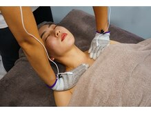 ビビット(Vivid)/デコルテ・肩まわりもスッキリ