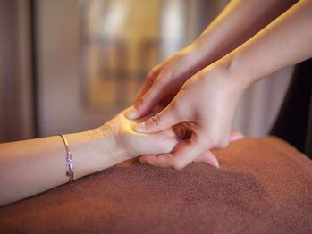 九龍 リラクゼーション 三軒茶屋店/手のマッサージ