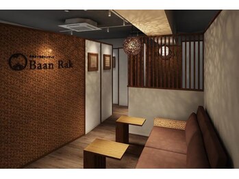 バーンラック 神田店(Baan Rak)/落ち着いた内装♪