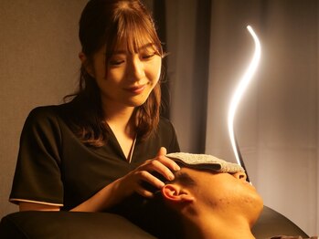 オム(HOMME)/厳選された美女の極上ヘッドスパ