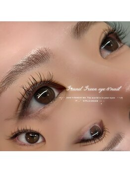 グラングリーン(GrandGreen)の写真/【オフィス直結】仕事合間にも◎洗練された店内＆半個室のゆったり空間で叶える上品まつげパーマ4180円～