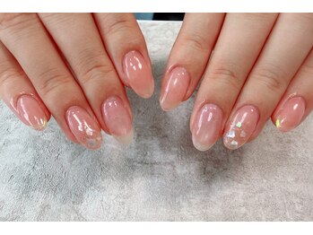 ロータス(Lotus)の写真/シンプルだけど綺麗×可愛い♪オフィスにもぴったりな上品ネイルを豊富にご用意◎理想の指先へ♪