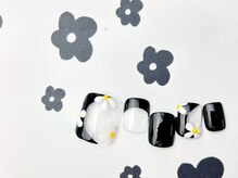 ネイルサロン&スクール ジーナ(GINA)/モノトーンお花ネイル